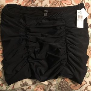 Raisins size 22 black swim skirt
